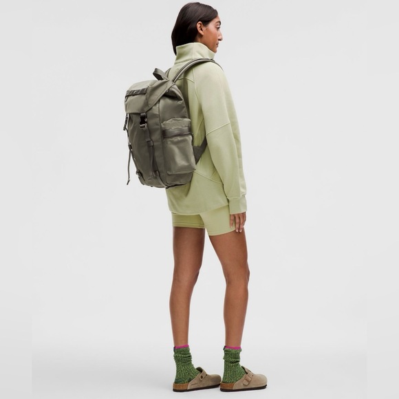 Lululemon Wunderlust Backpack 25LArmy Green/Gunmetal (Brand New with Tags) - Picture 1 of 7
